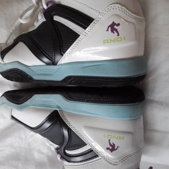 AND1 sneaker white/black/blue size 3 youth - Picture 15 of 15